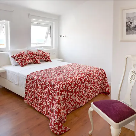 Casa Aguarelas 4*