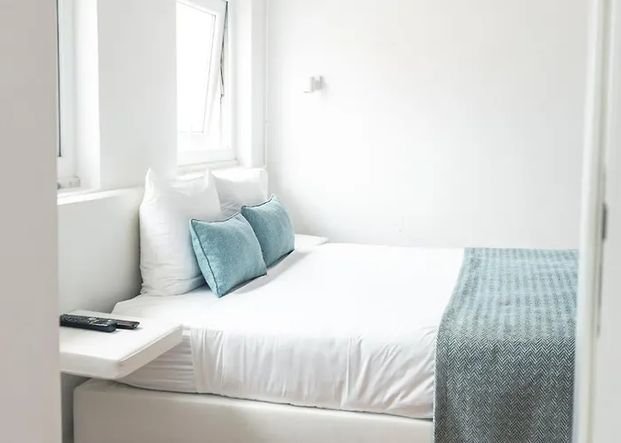 Casa Aguarelas 4*