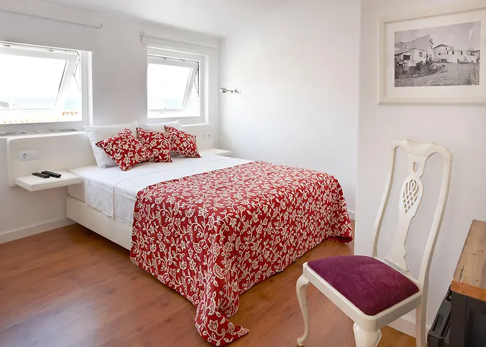 Casa Aguarelas 4*