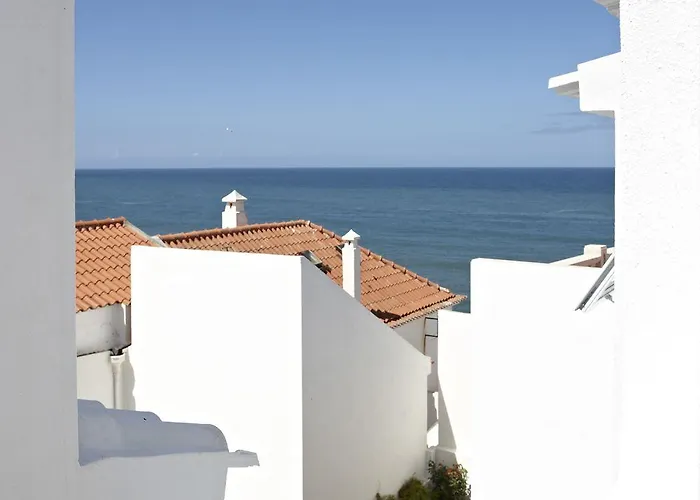 Casa Aguarelas 4*