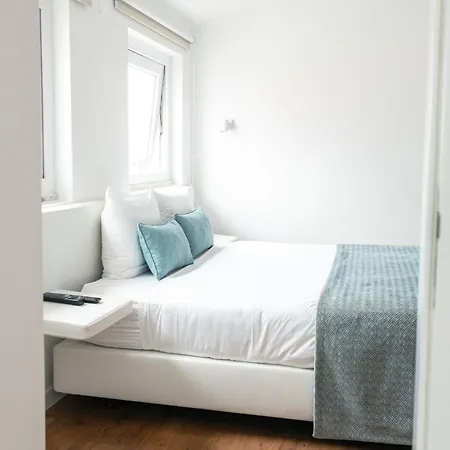 Casa Aguarelas 4*